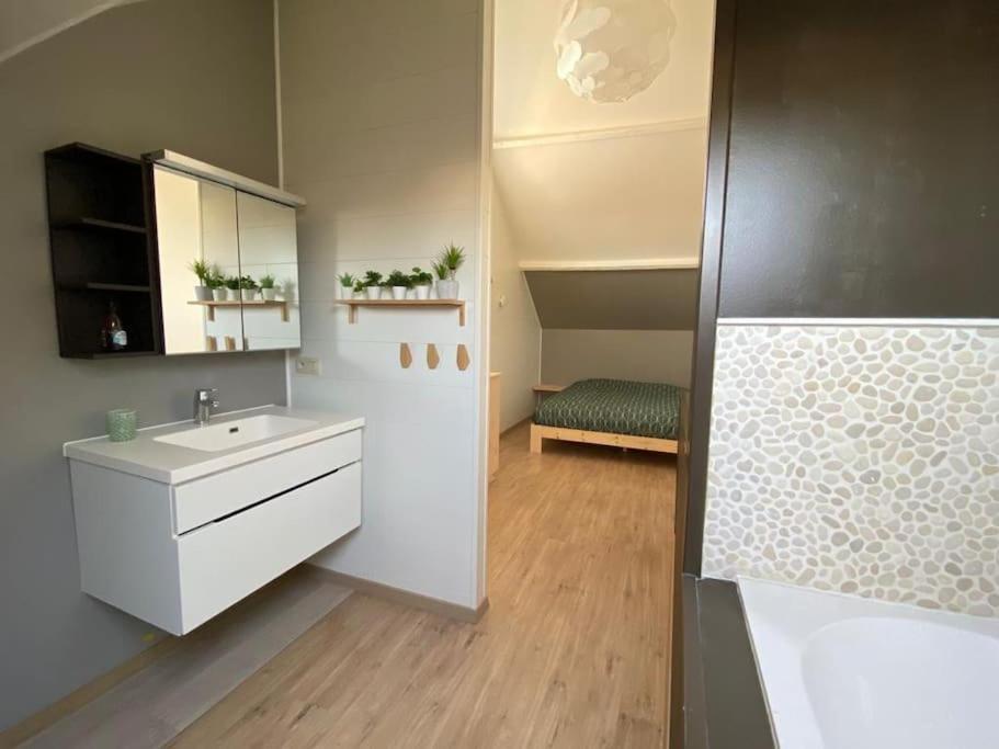 데한 Cosy Beachhouse Within Walking Distance Of The Sea 빌라 외부 사진